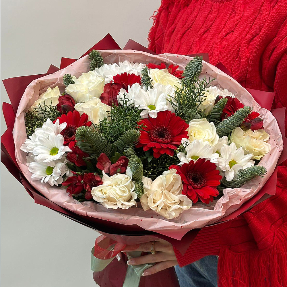 Букет "Время чудес" из кустовой хризантемы, розы и гермини с нобилисом N 72250