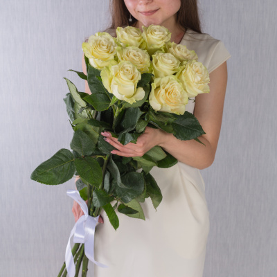 Букет из 9 крупных Белых роз Эквадор 60 см 36401